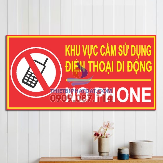 Bảng cấm sử dụng điện thoại di động (No Phone) cho cây xăng