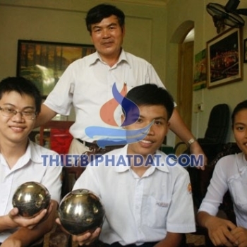 Quả Cầu Chữa Cháy Của Học Sinh Huế